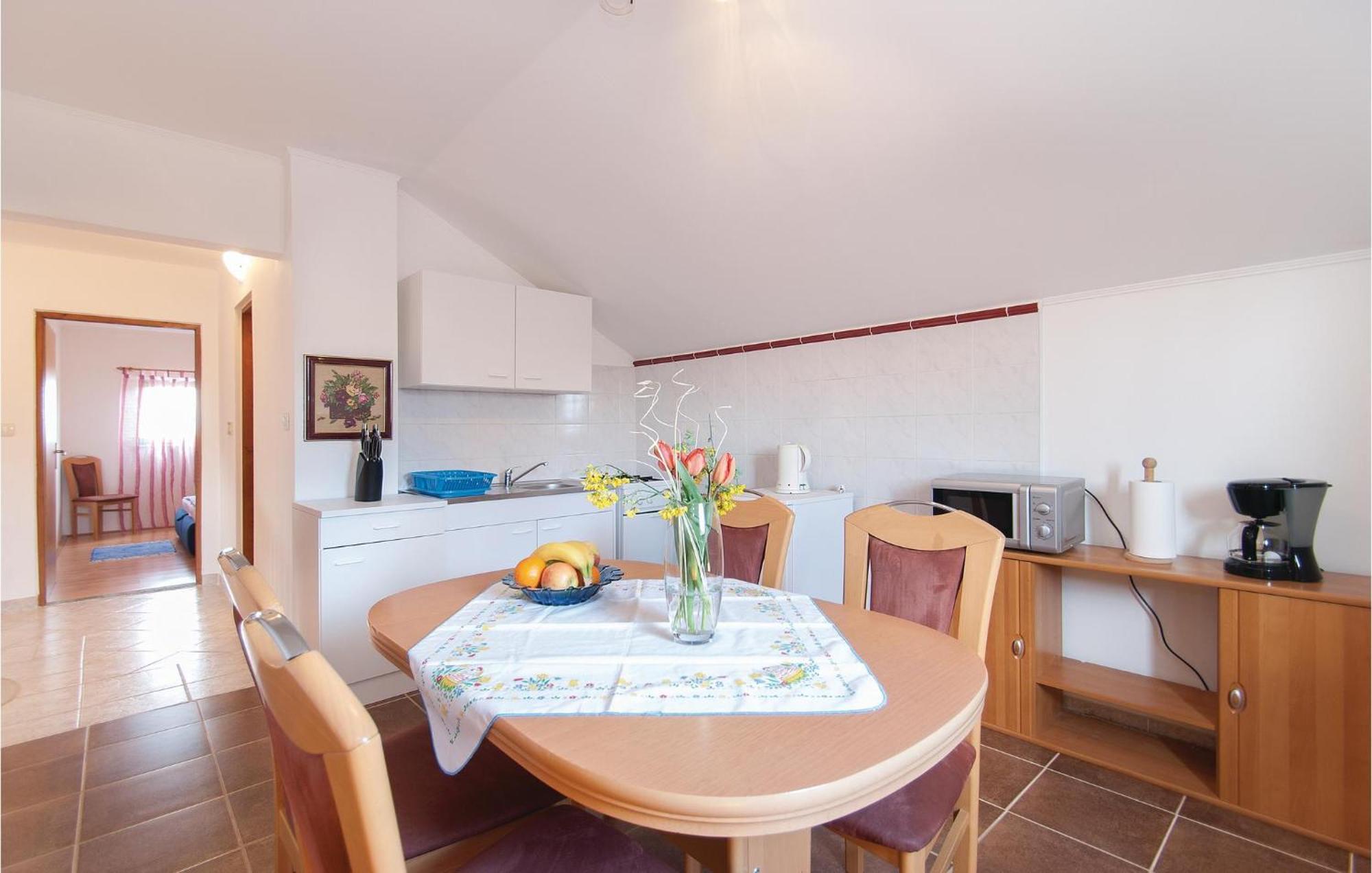 Lovely Apartment In Rovinj With Kitchen Luaran gambar