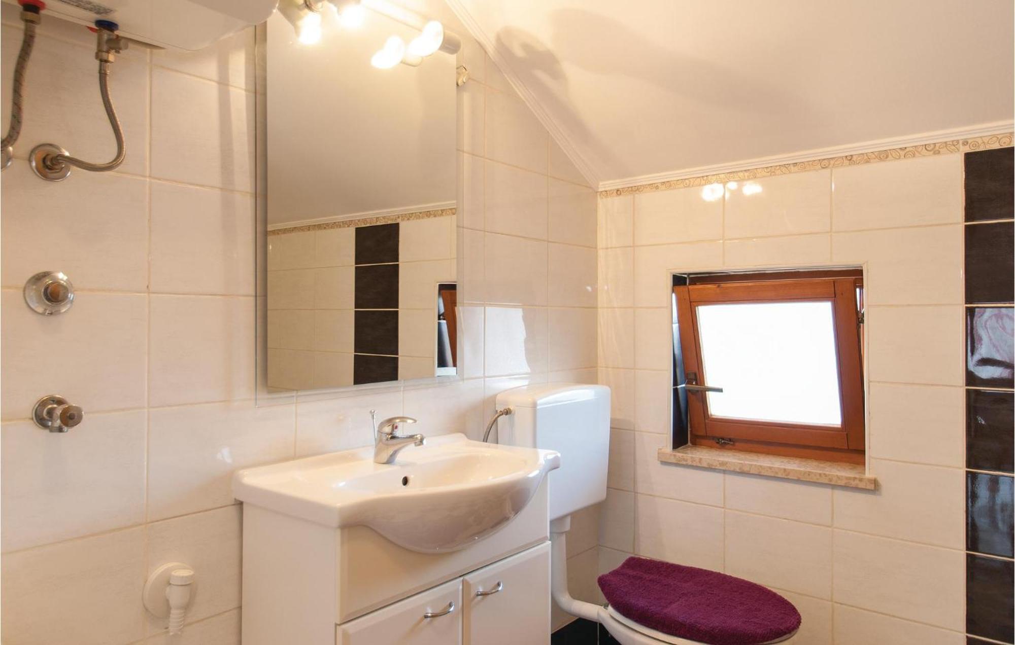Lovely Apartment In Rovinj With Kitchen Luaran gambar
