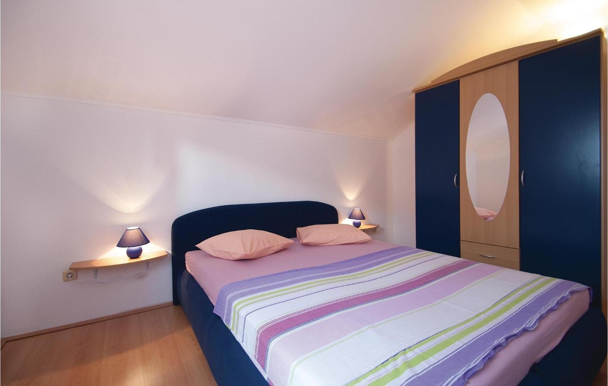 Lovely Apartment In Rovinj With Kitchen Luaran gambar