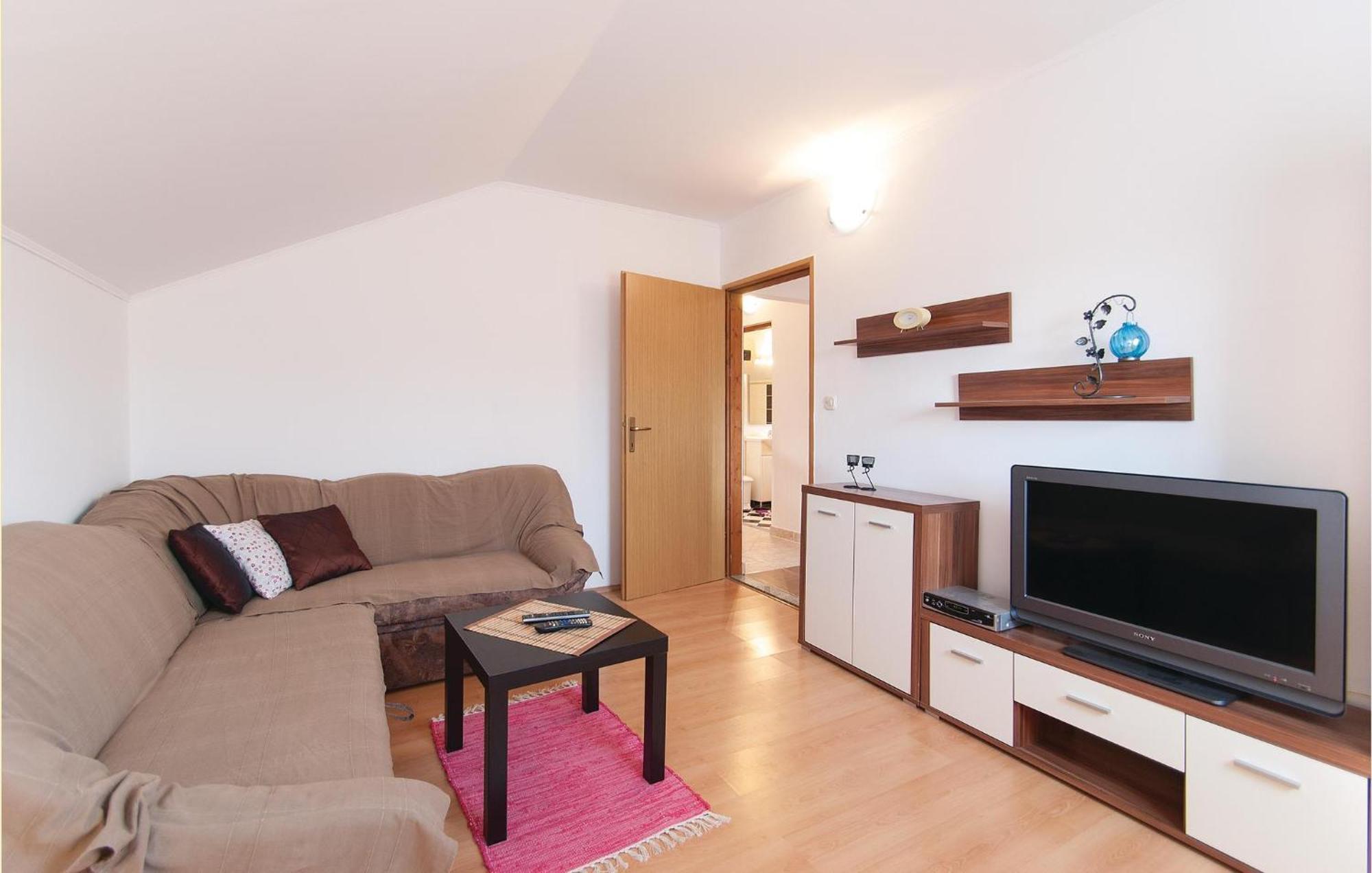 Lovely Apartment In Rovinj With Kitchen Luaran gambar