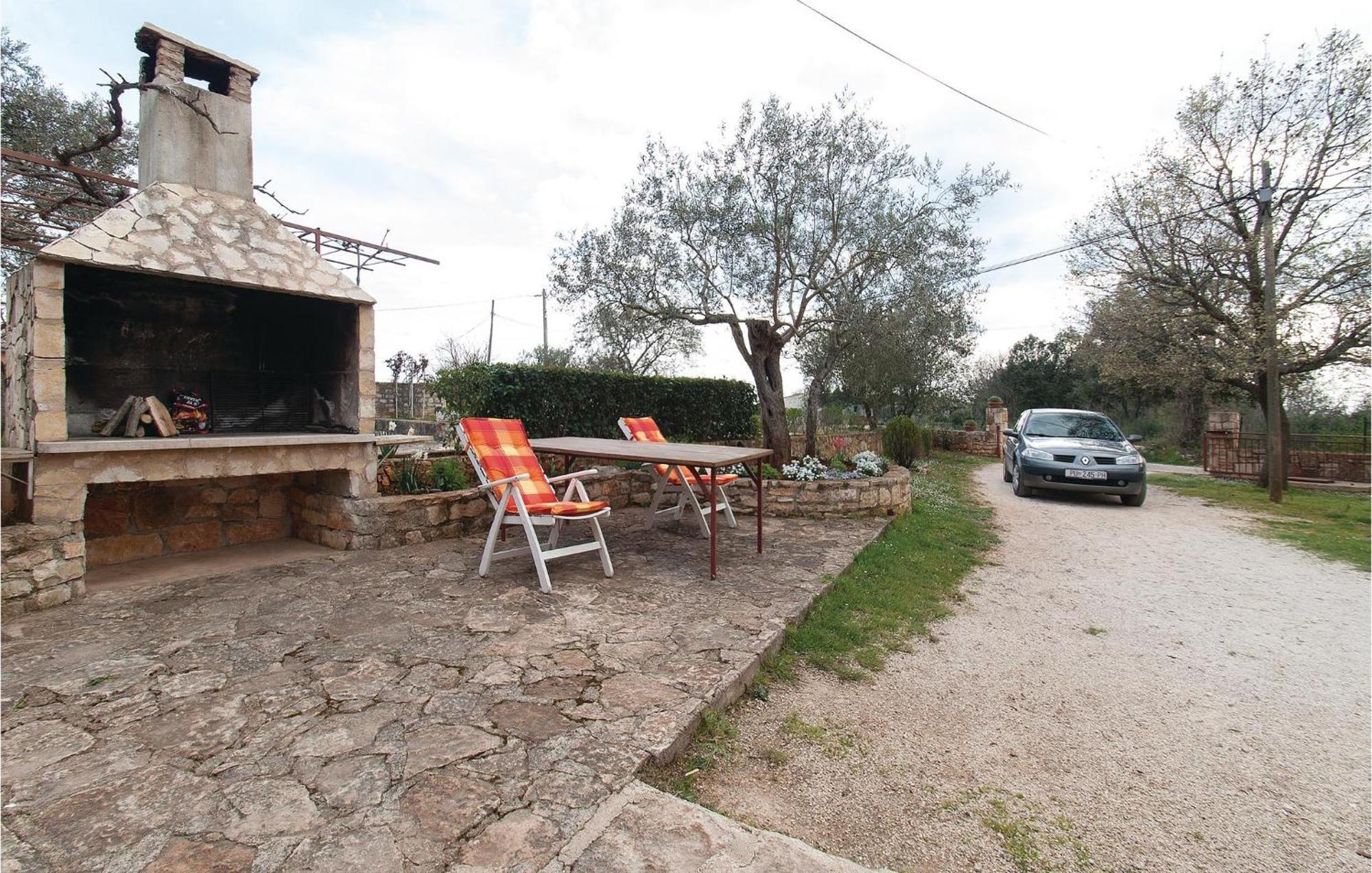 Lovely Apartment In Rovinj With Kitchen Luaran gambar