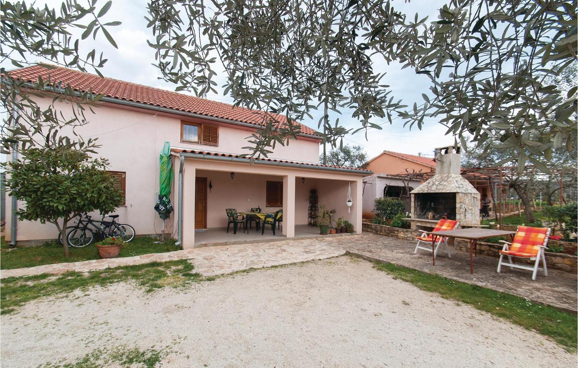 Lovely Apartment In Rovinj With Kitchen Luaran gambar